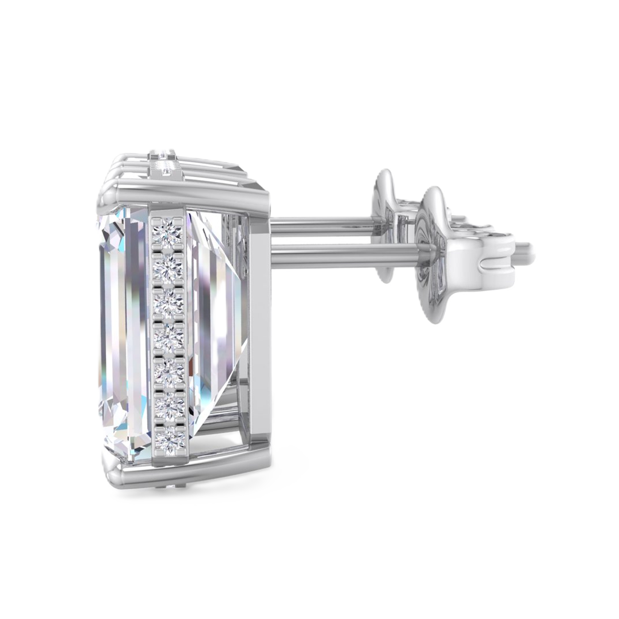 Oorbellen van 8.24 karaat met hidden halo en hoofdsteen in vorm Emerald van 4 karaat