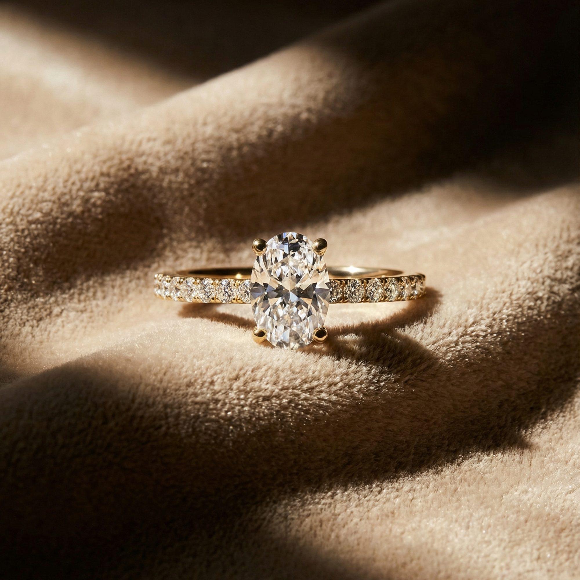 Flo Diamanten Solitaire Pavé Ring Ovaal - 0.7ct – 1.8ct